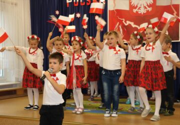 Obchody Święta Odzyskania Niepodległości w Publicznym Przedszkolu nr 4 w Brzegu.